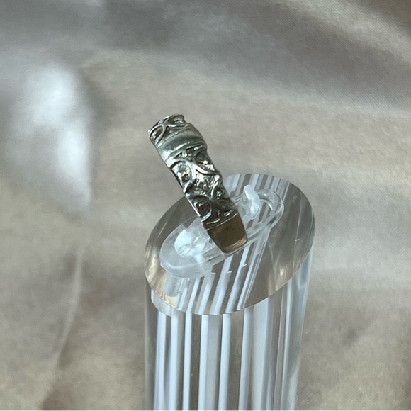 Sterling Silver 925 Engraved Scroll Work Ring Band Size 8.5 Dainty Boho Style - Picture 2 of 14